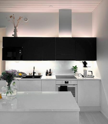 LED-listpaket Bänkbelysning AGGE - Svart profil, 3000K / 200 cm