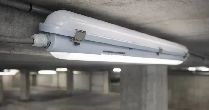 Test av LED Armatur 150 cm 60 W